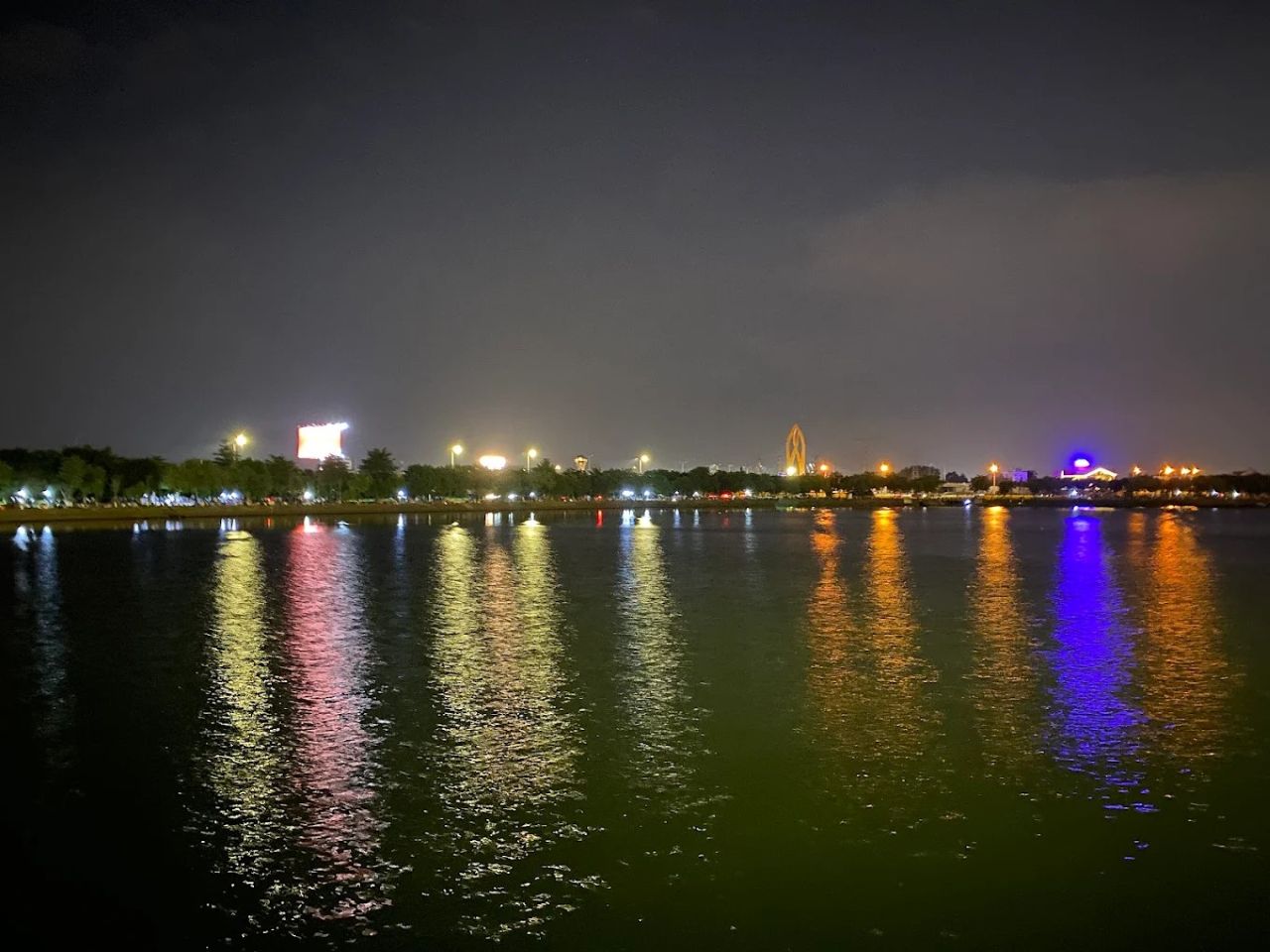 Công Viên Hồ Điều Hòa Văn Miếu Bắc Ninh
